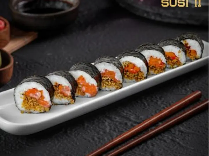 Crispy Salmon Roll