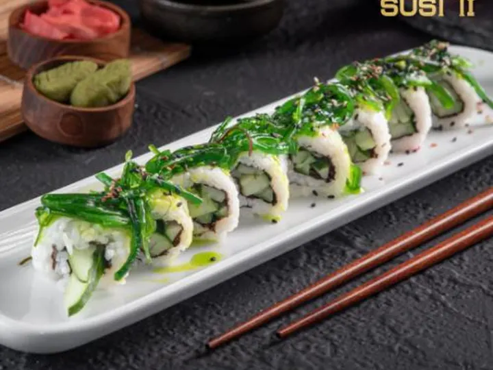 Green Seaweed Roll
