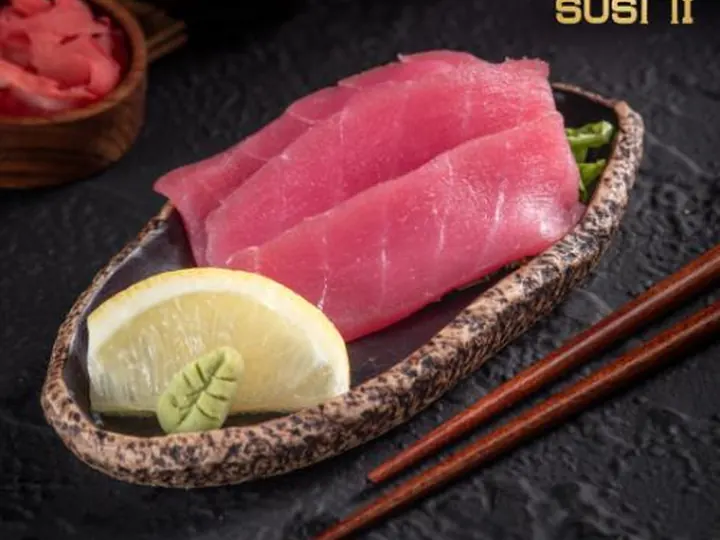 Maguro (Tuna) Sashimi