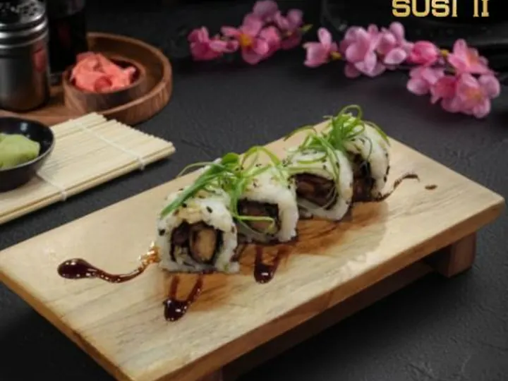 Tori Teriyaki Roll