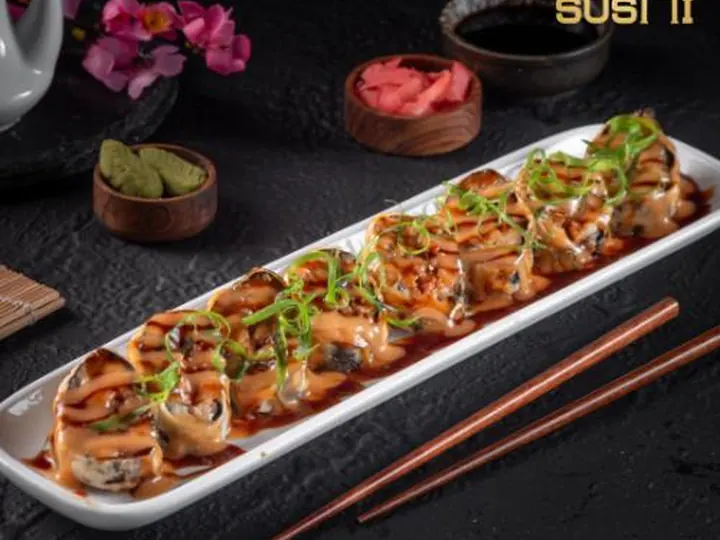 Volcano Salmon Roll